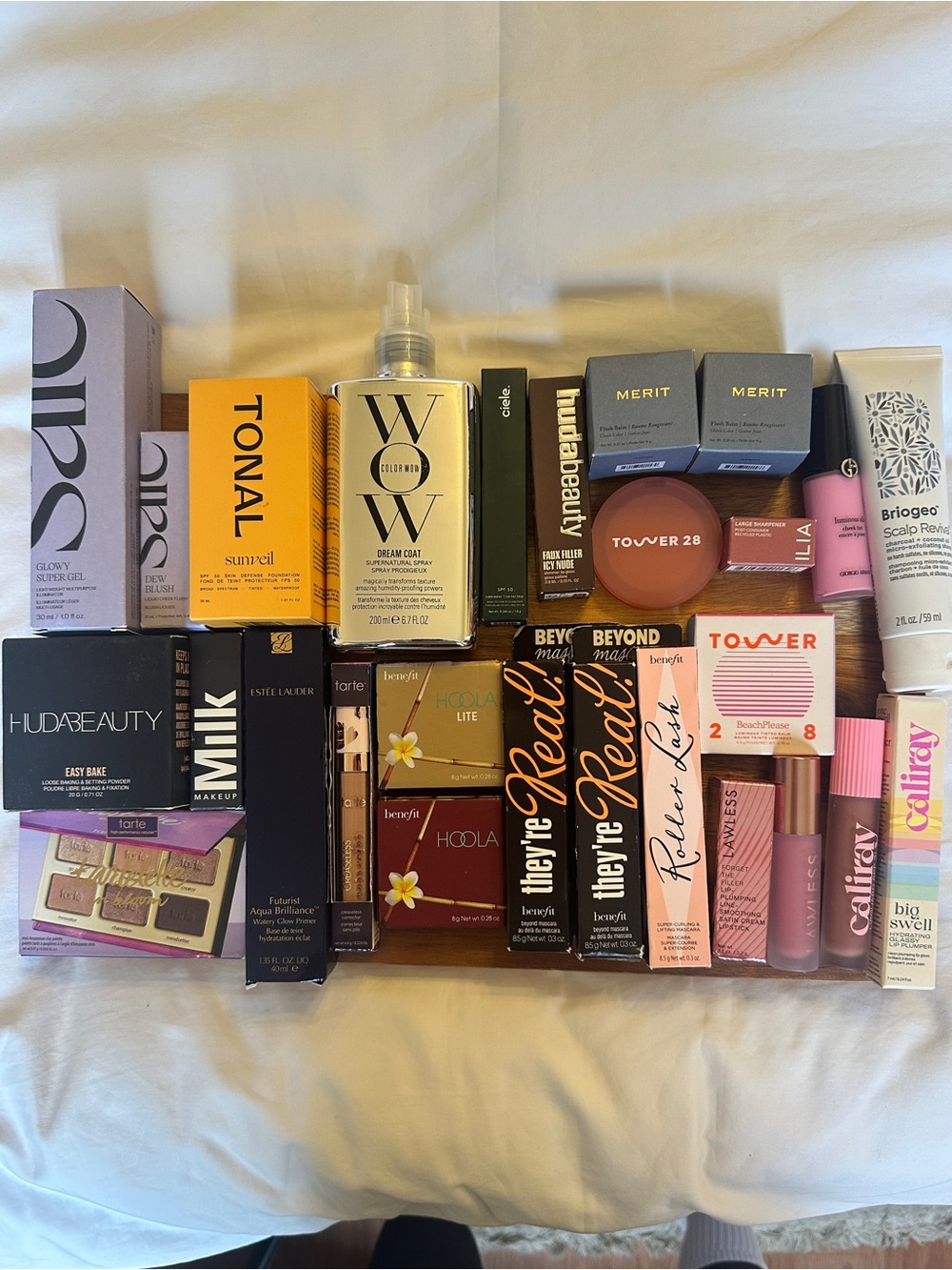 BRAND NEW Makeup Lot 20+ Pieces | Color Wow Saie Benefit Merit Huda Tower 28
